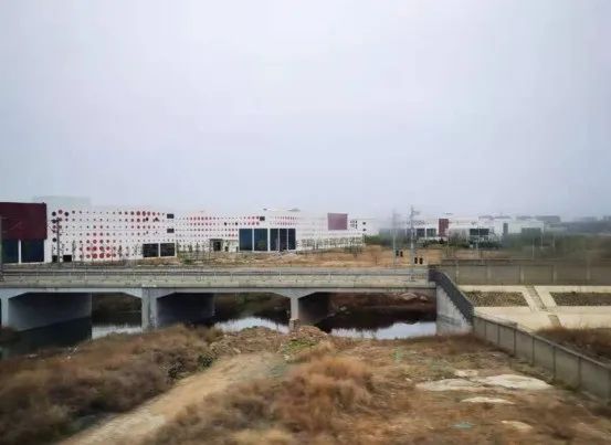 实拍！山东大建材家居城烂尾！业主损失惨痛