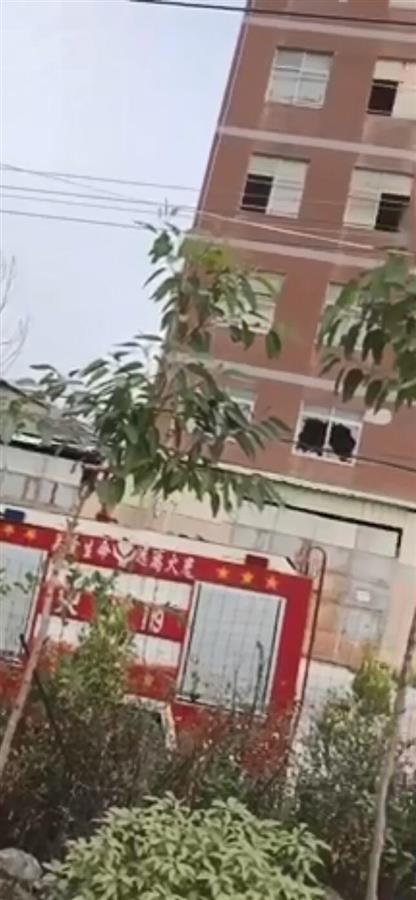 广东一陶瓷厂窑炉爆炸，一名工人被埋压不幸遇难